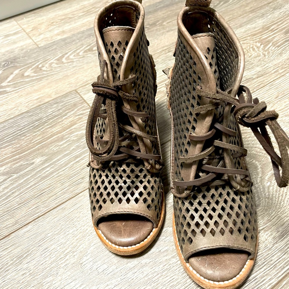 Freebird by Steven Benni. Brand new, never worn.